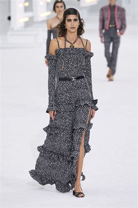 cinture chanel 2021|Chanel spring 2021 fashion.